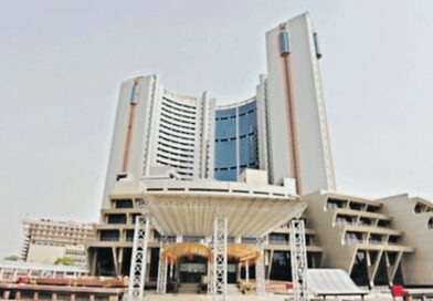 “तानाशाही का नया ठिकाना:  MCD- दिल्ली नगर निगम की स्टैंडिंग् कमेटी के सभागार से बाहर निकाले पत्रकार! सिविक सेंटर में लगा आपातकाल