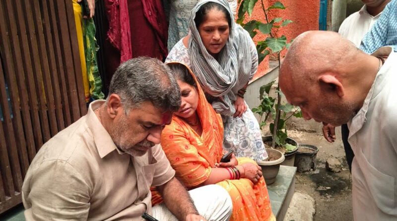 हार से शिखर तक… सादगी से दिलों तक: राजकुमार भाटिया के व्यक्तित्व की यही है पहचान हार से शिखर तक… सादगी से दिलों तक: राजकुमार भाटिया के व्यक्तित्व की यही है पहचान